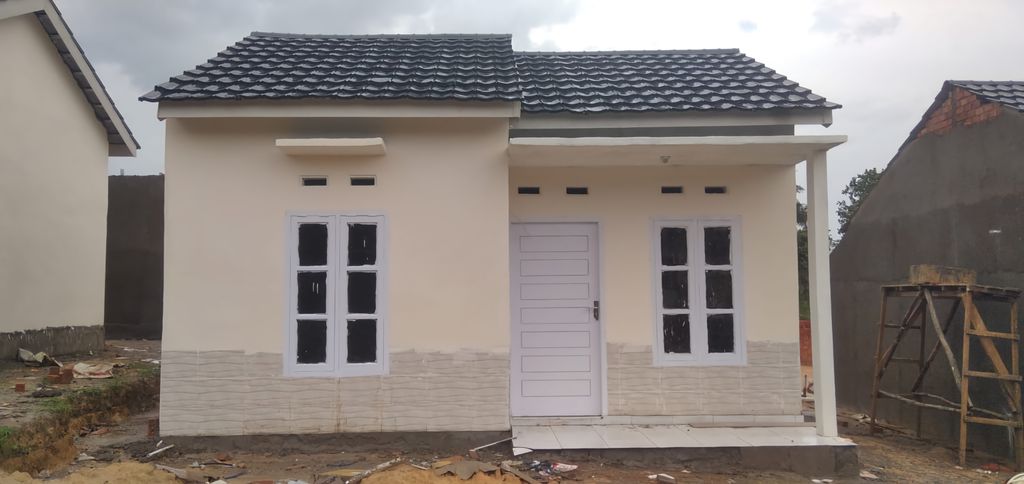 foto tampak rumah tipe RSH 36/108 perumahan Rumah Arza 1
