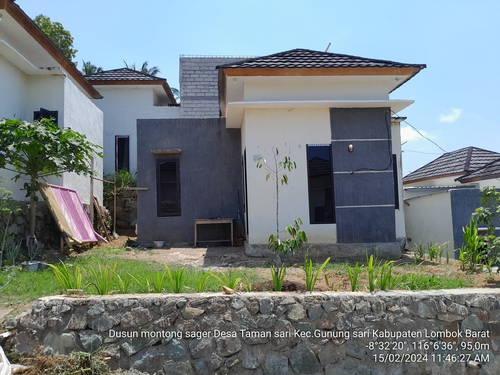 foto contoh rumah perumahan Weekend Hills II