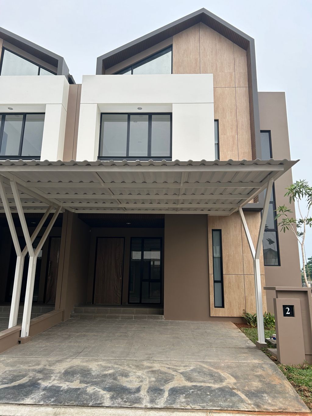 foto tampak rumah tipe FENNEL perumahan CLUSTER FEDORA PARK, SUVARNA SUTERA