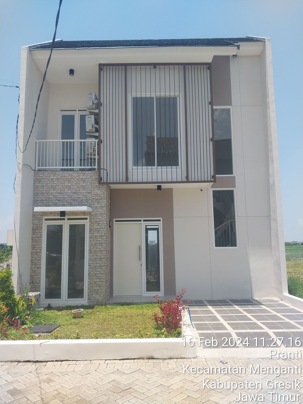 foto contoh rumah perumahan KINGSTON PARK