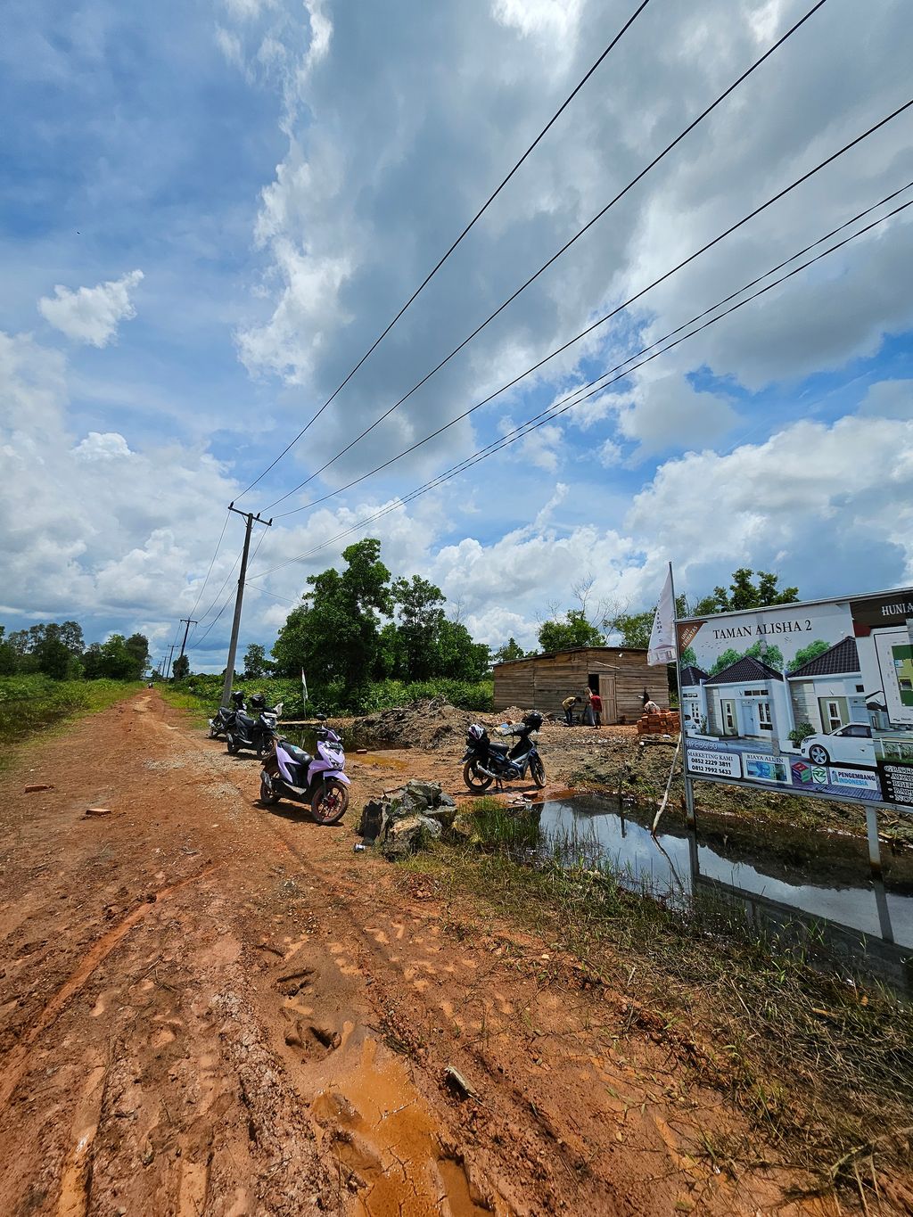 foto gerbang perumahan Taman Alisha 2