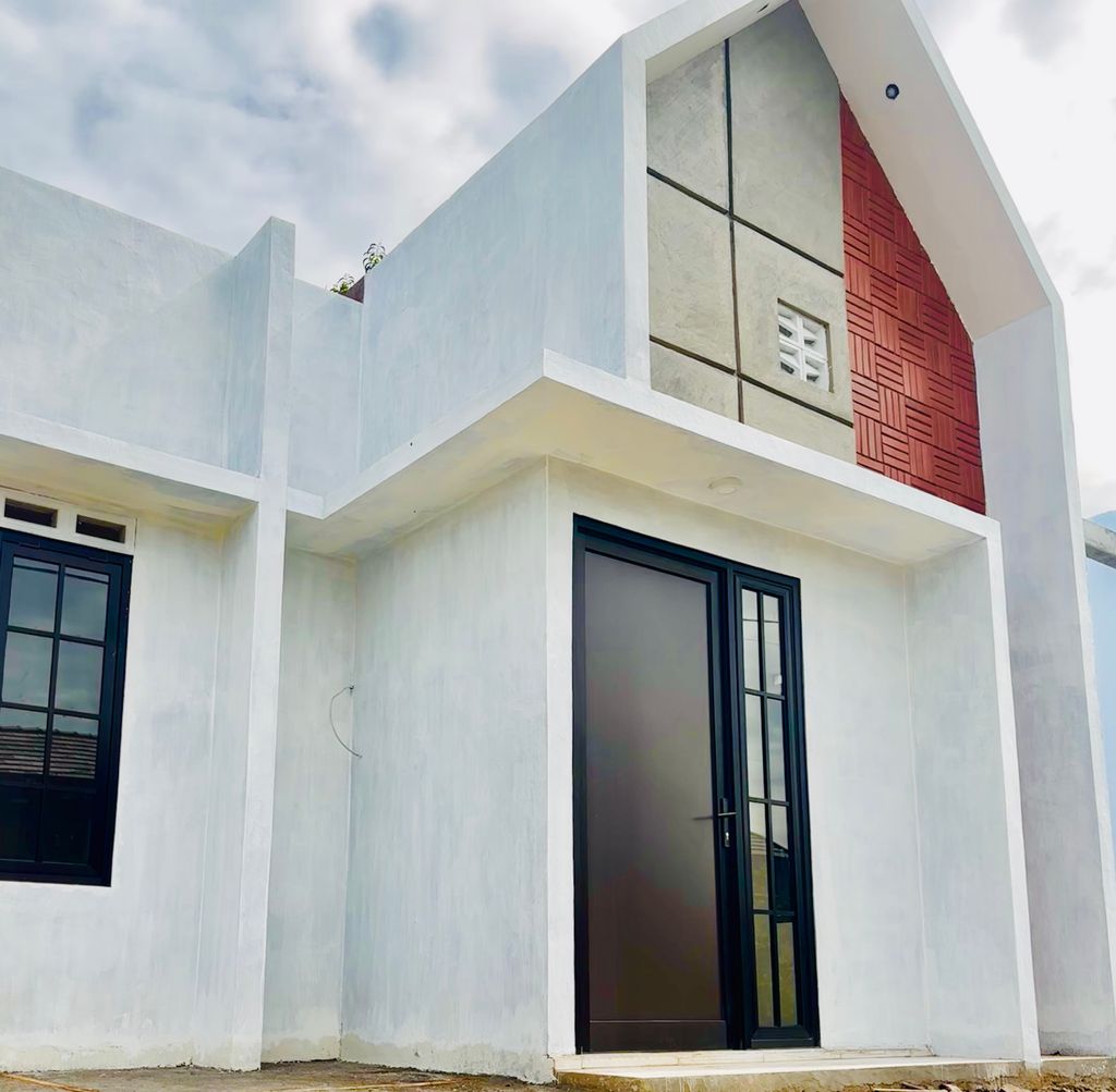 foto tampak rumah tipe B perumahan Annur Regency Peterongan