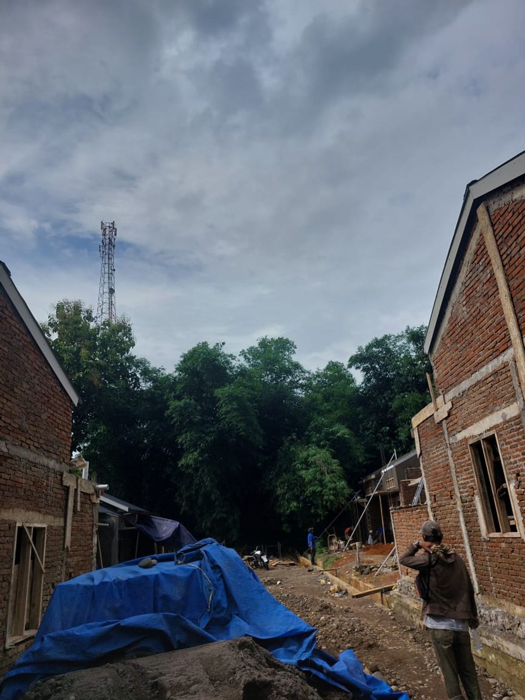 foto posisi tengah perumahan ESA GARDEN RESIDENCE 2