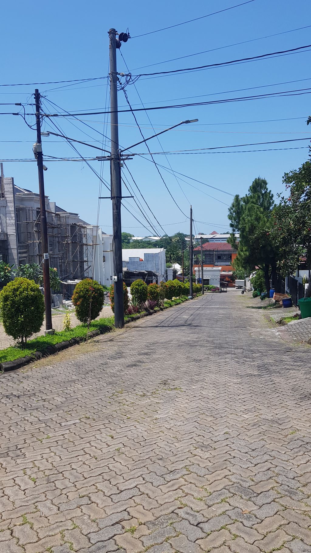 foto gerbang perumahan BELLA VISTA REGENCY