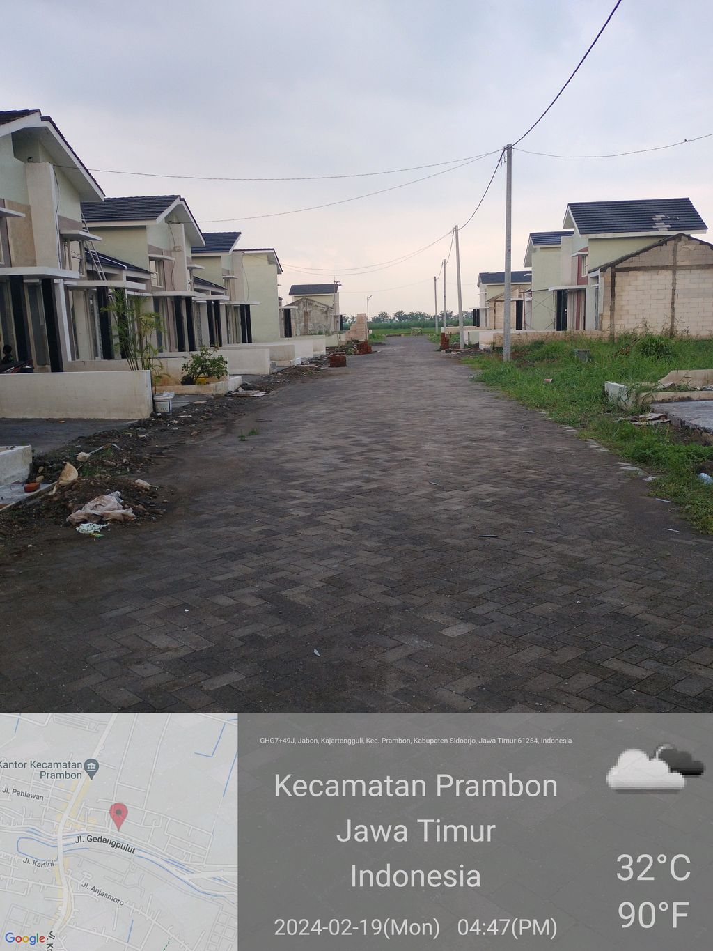 foto posisi tengah perumahan PRAMBON INDAH REGENCY