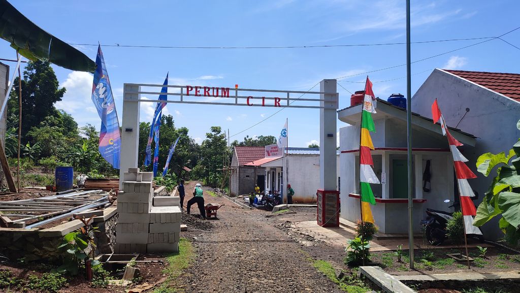 foto gerbang perumahan CIMALATI INDAH RESIDENCE