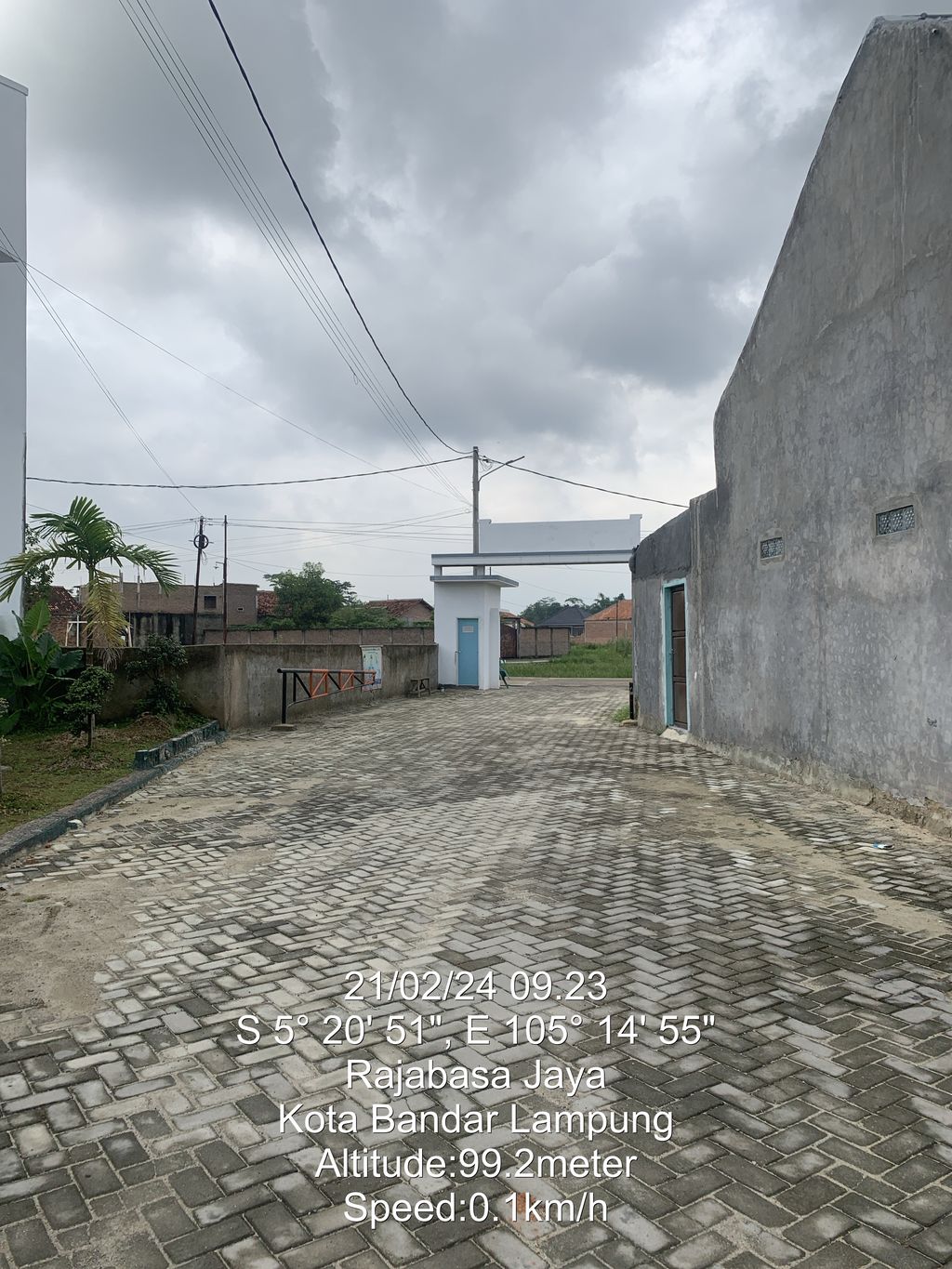 foto gerbang perumahan La Bella Residence
