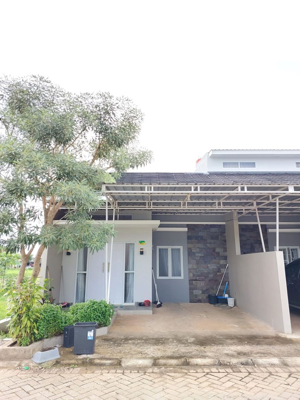 foto tampak rumah tipe 40 perumahan DESA HIJAU 2