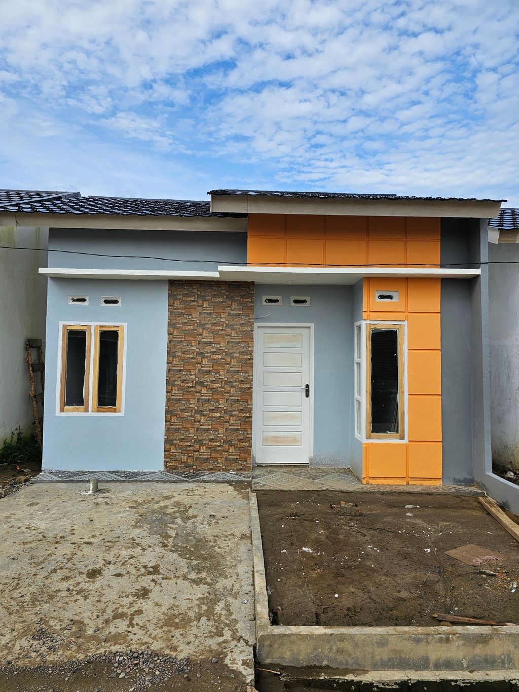 foto tampak rumah tipe 36 perumahan PERUMAHAN GRAHA PATI JUANG KMP 8