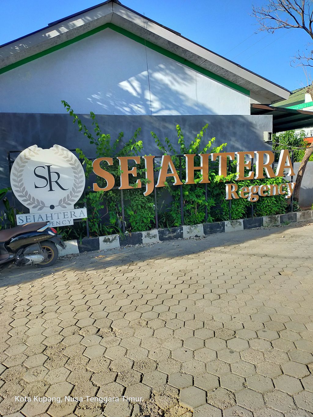 foto gerbang perumahan SEJAHTERA REGENCY II