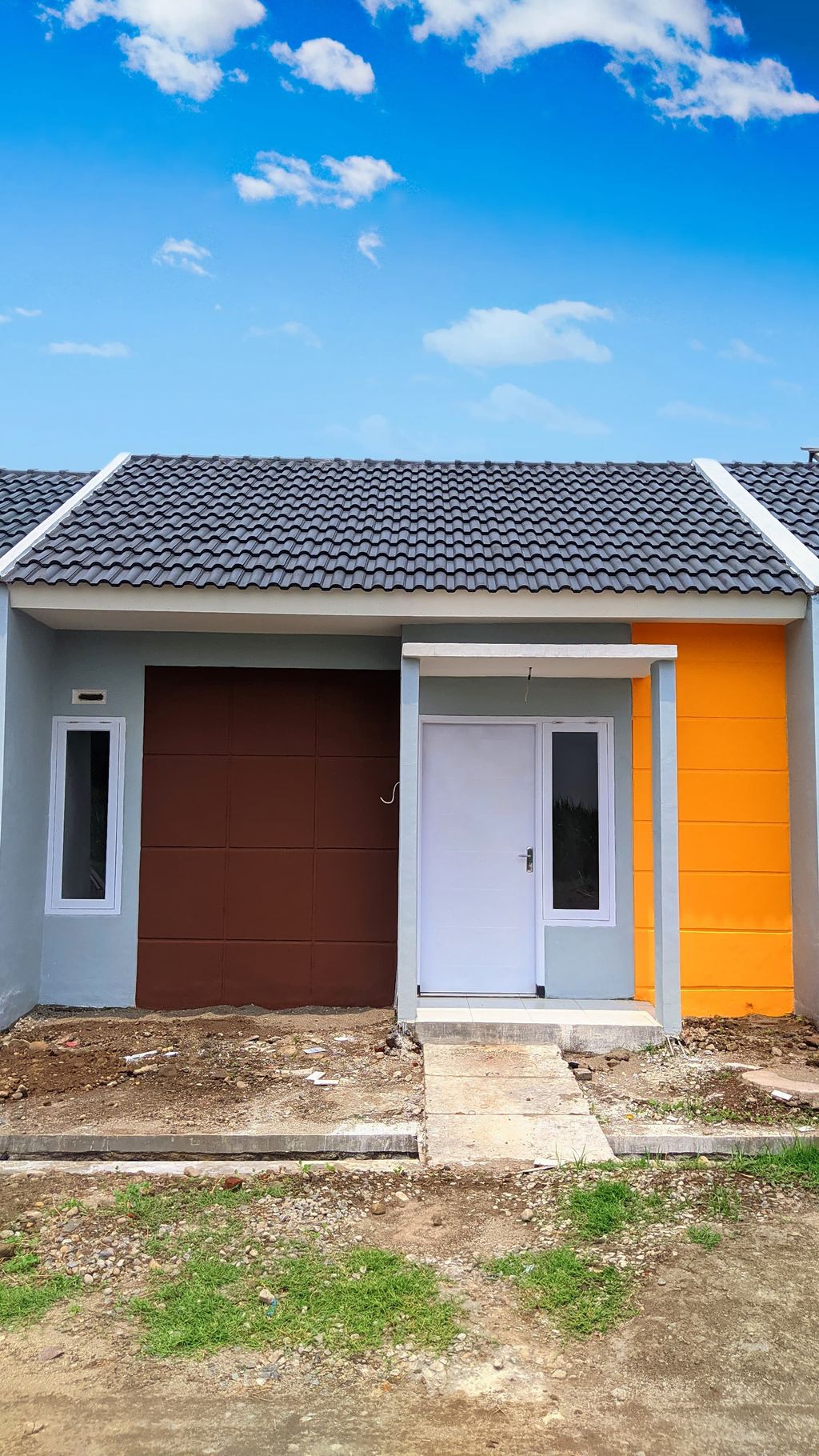 foto tampak rumah tipe Subsidi perumahan GRAND EMERALD PANDANWANGI 1