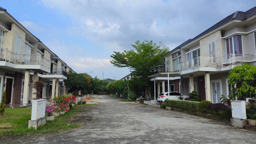 foto posisi tengah perumahan VILLA ZEQITA RESIDENCE TAHAP III