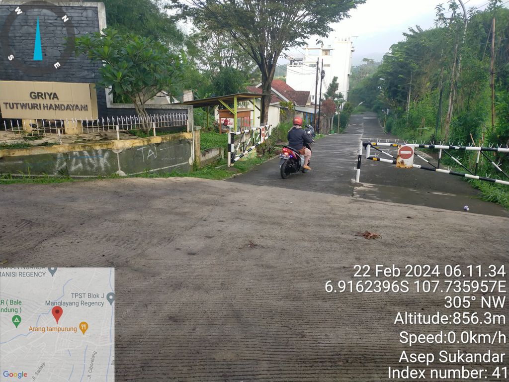 foto gerbang perumahan GRIYA TUTWURI HANDAYANI