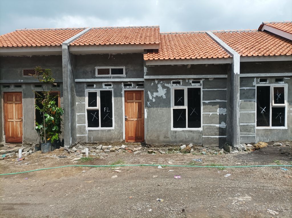 foto contoh rumah perumahan Graha Palma Linggapura