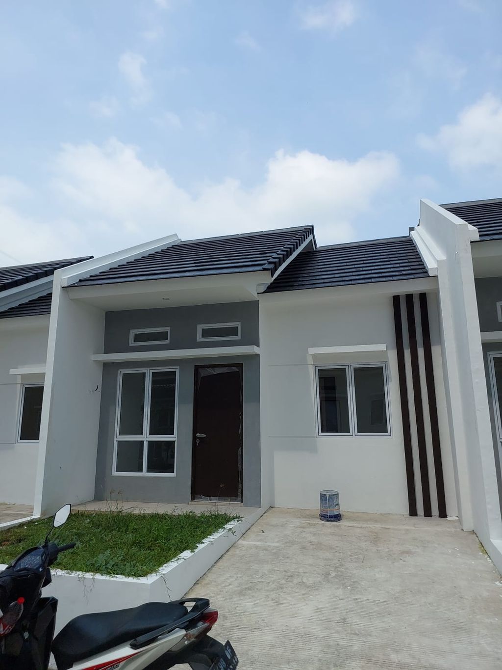 foto tampak rumah tipe B Blok I5 perumahan Graha Mirai