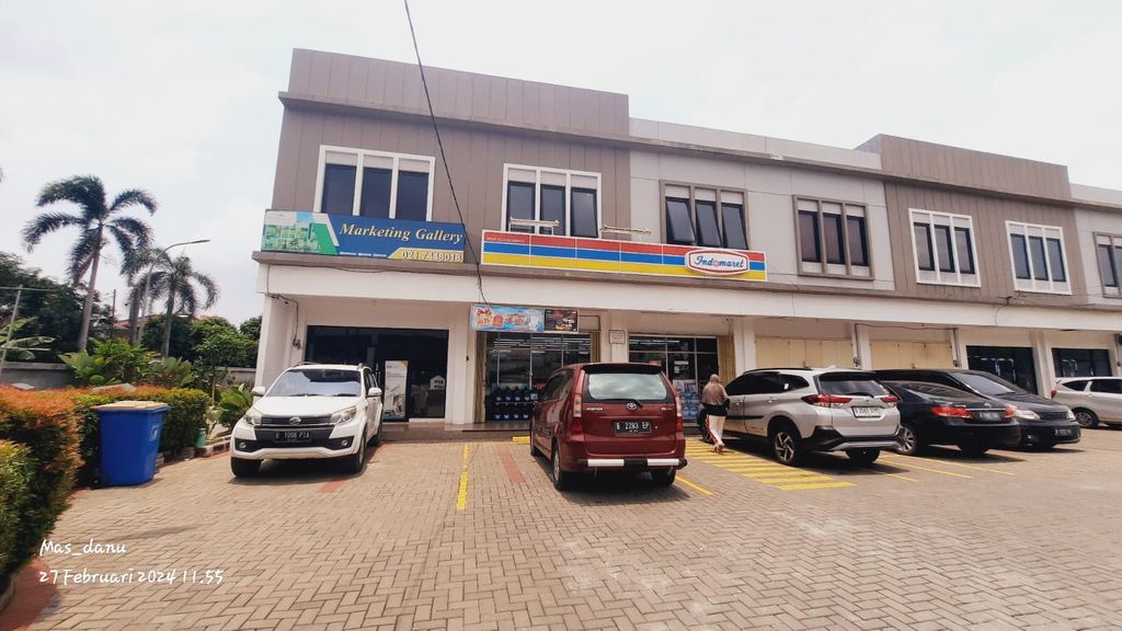 foto tampak rumah tipe RUKO perumahan Prive Hills Residence