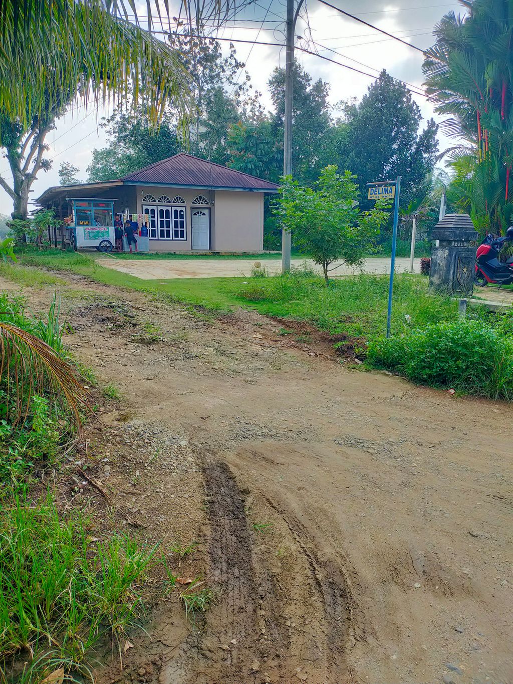 foto gerbang perumahan RAJA PROPERTY 2