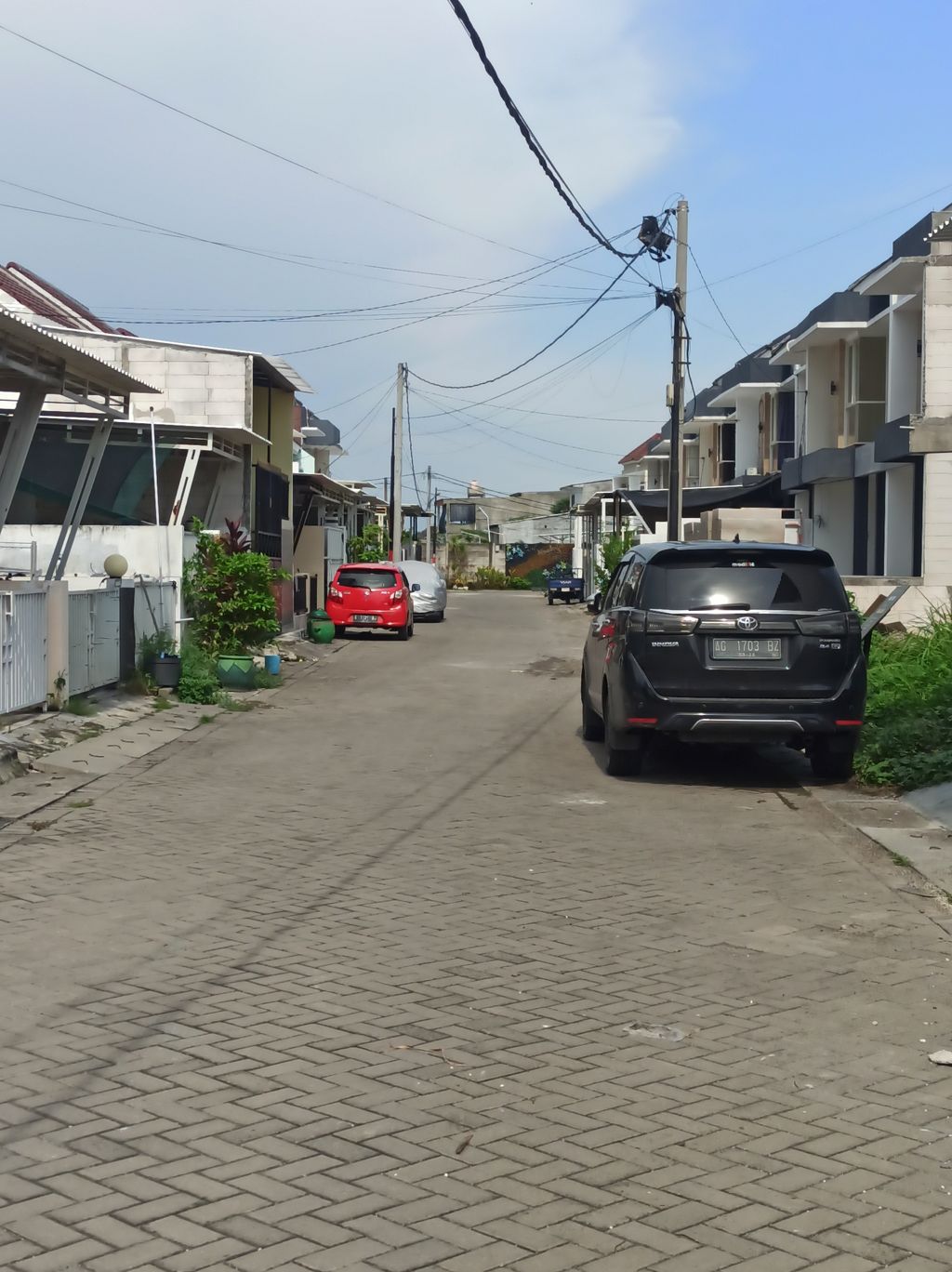 foto posisi tengah perumahan PERUM GREEN LAKE NATURAL LIVING
