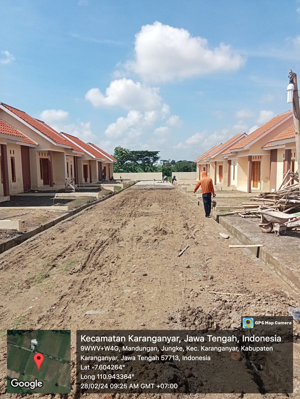foto posisi tengah perumahan GRAHA PERMATA JUNGKE