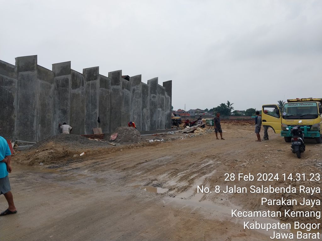 foto gerbang perumahan BHUMI KALINGGA