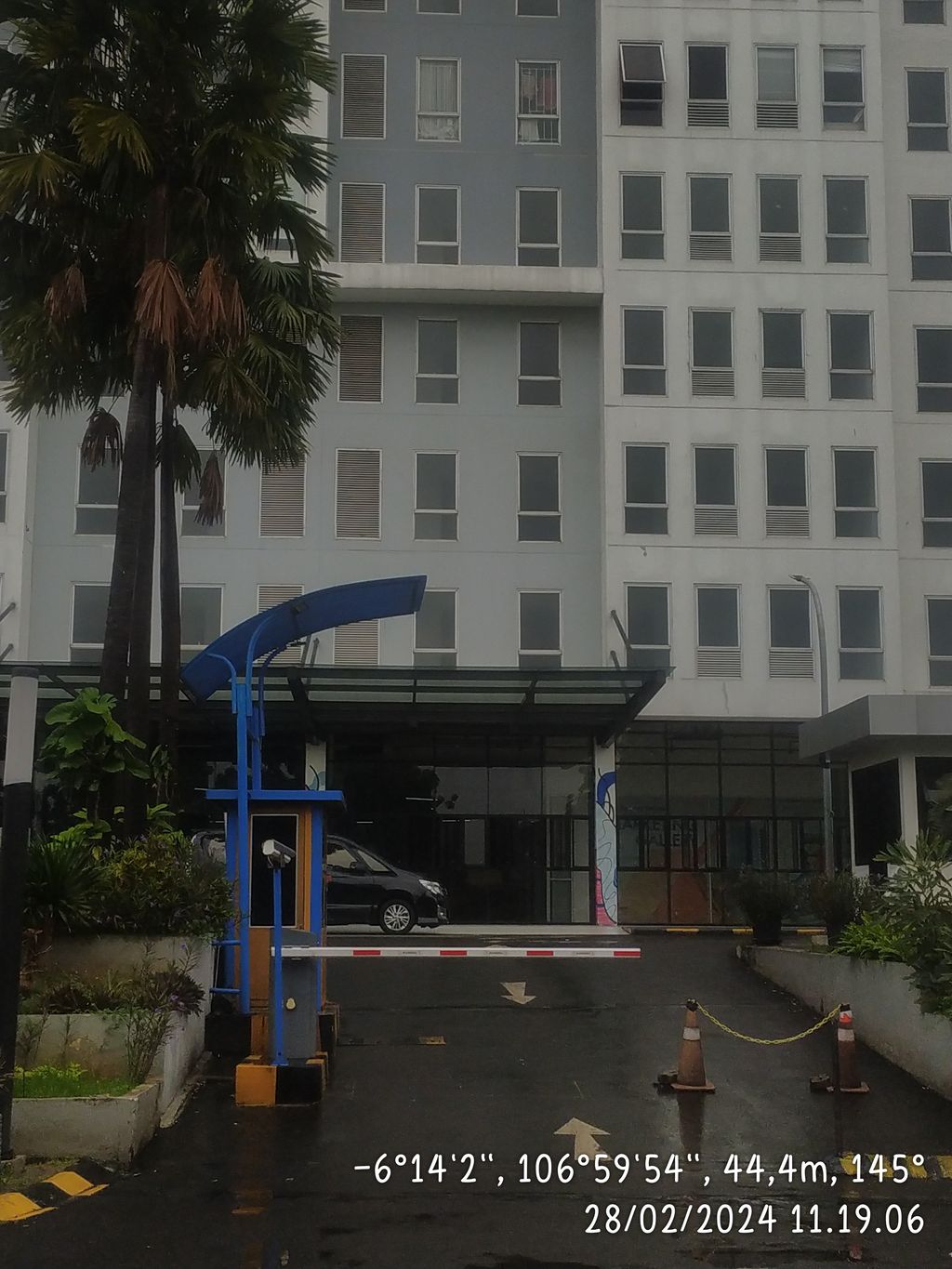 foto gerbang perumahan APARTEMEN TAMAN SARI URBANO
