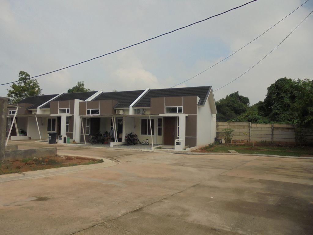 foto tampak rumah tipe Tulip perumahan GREEN TANAH MAS REGENCY