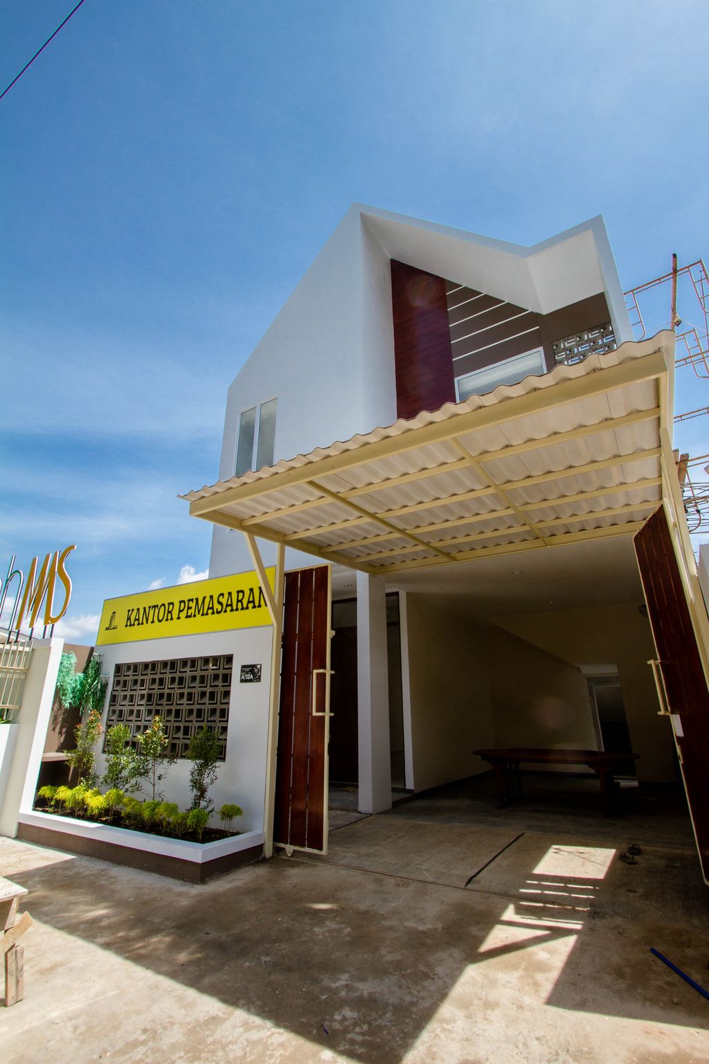 foto tampak rumah tipe TownHouse perumahan GREEN TANAH MAS REGENCY