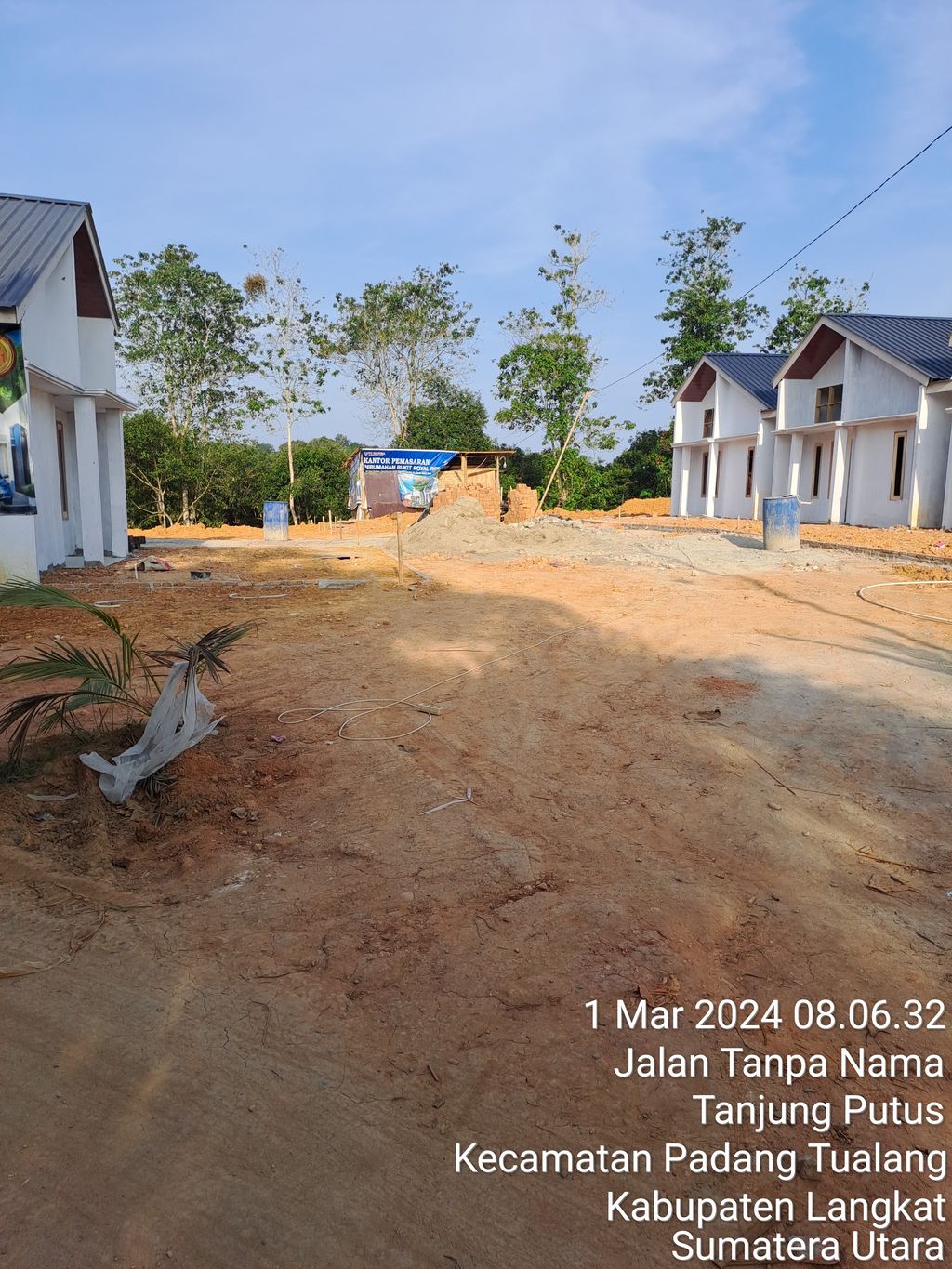 foto gerbang perumahan BUKIT ROYAL RESIDENCE