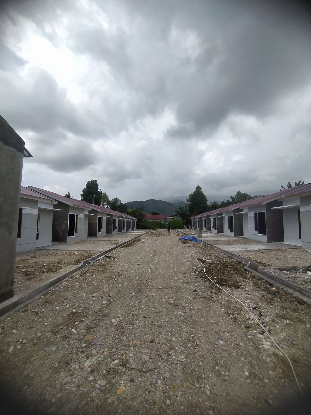 foto posisi tengah perumahan HIDAYAT RESIDENCE PATOWONUA