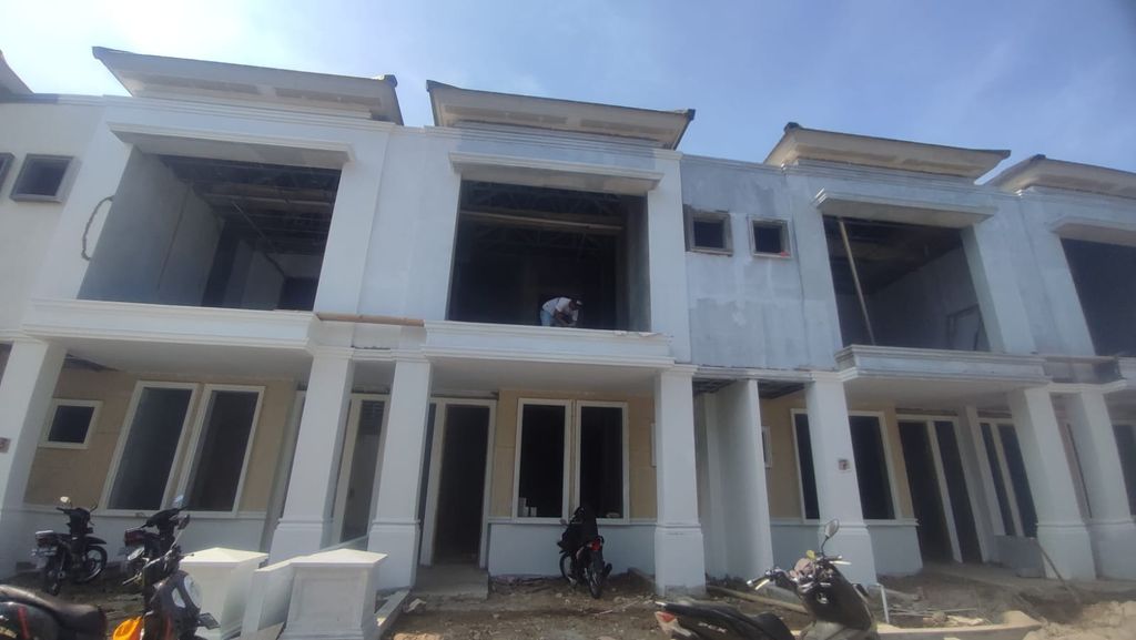foto tampak rumah tipe ELITE V perumahan J-PARADISE