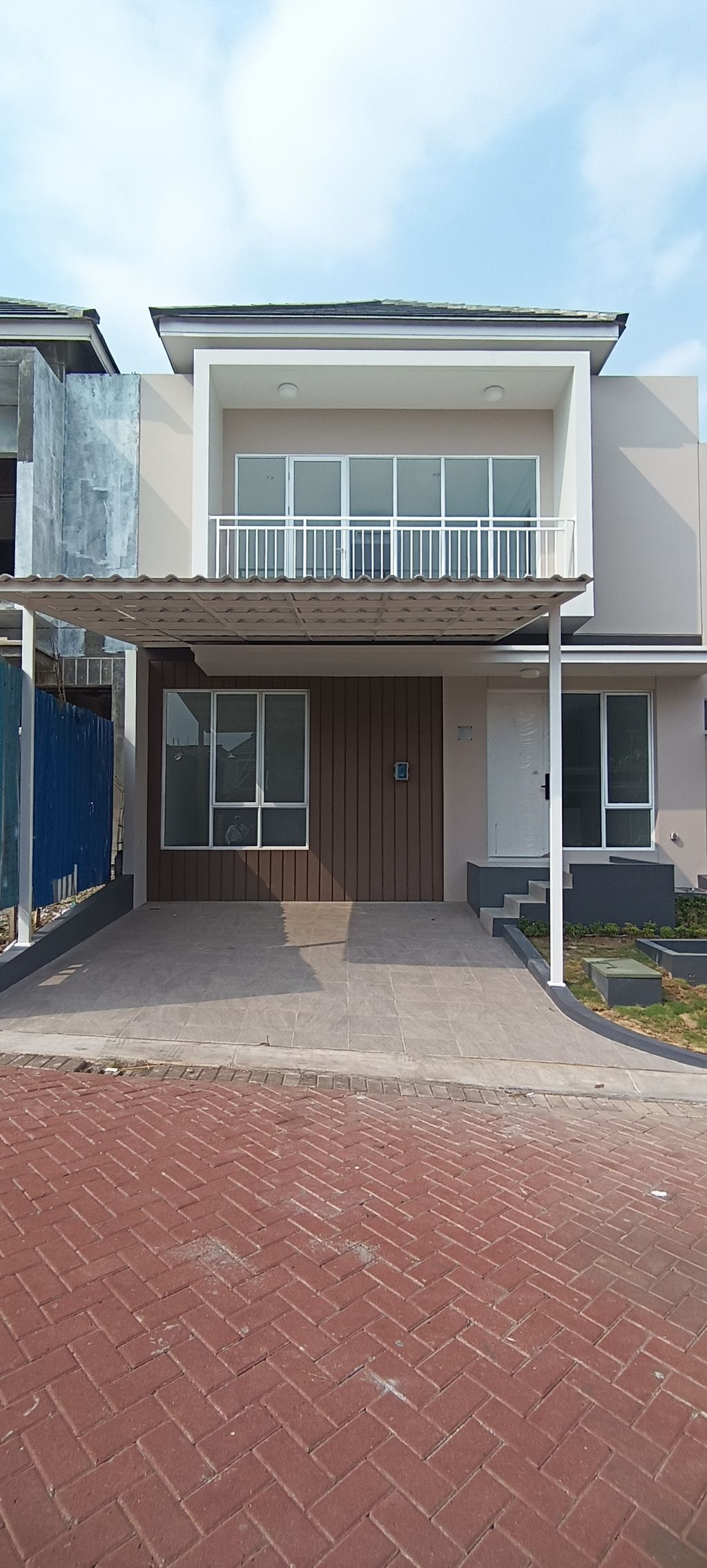 foto tampak rumah tipe PARAMOUNT VILLAGE perumahan PARAMOUNT VILLAGE SEMARANG