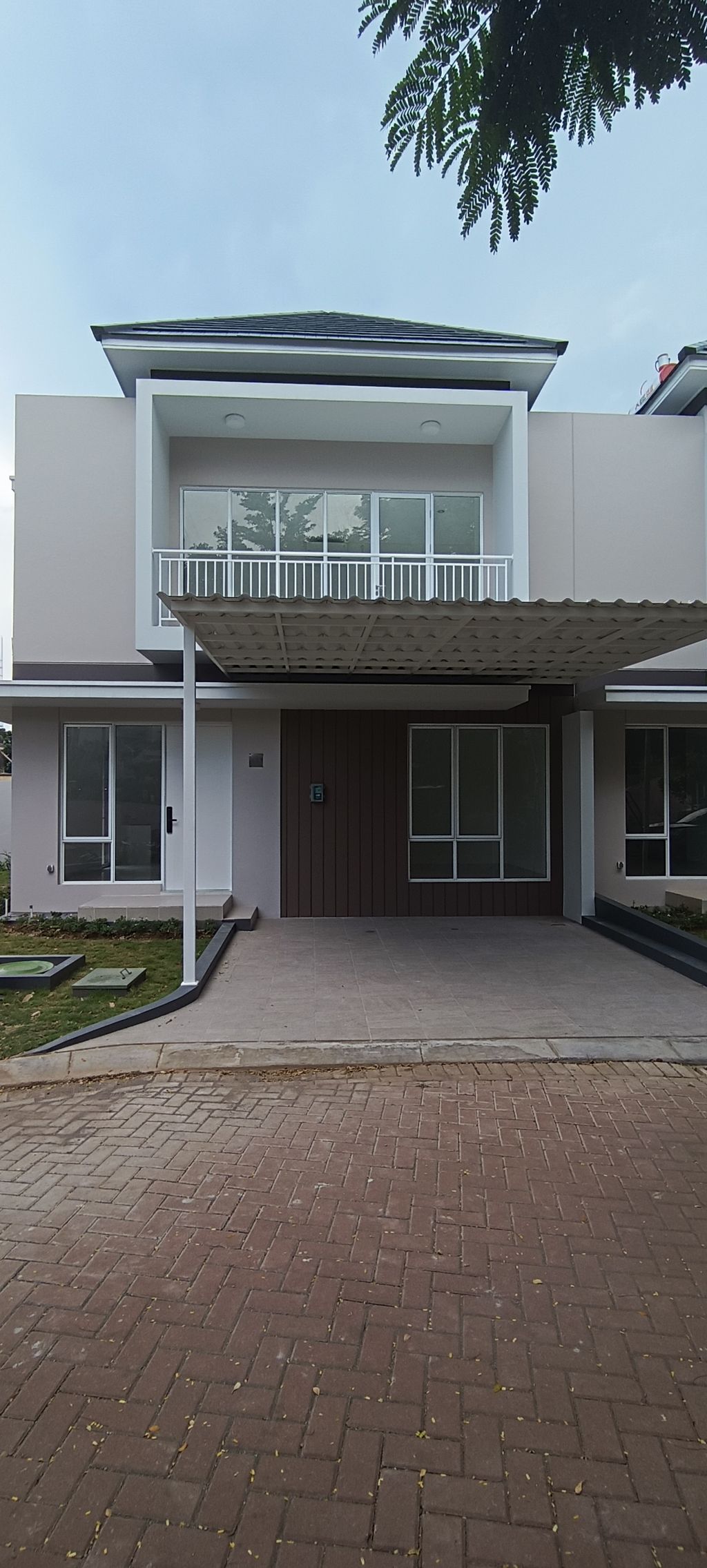 foto tampak rumah tipe PARAMOUNT VILLAGE perumahan PARAMOUNT VILLAGE SEMARANG