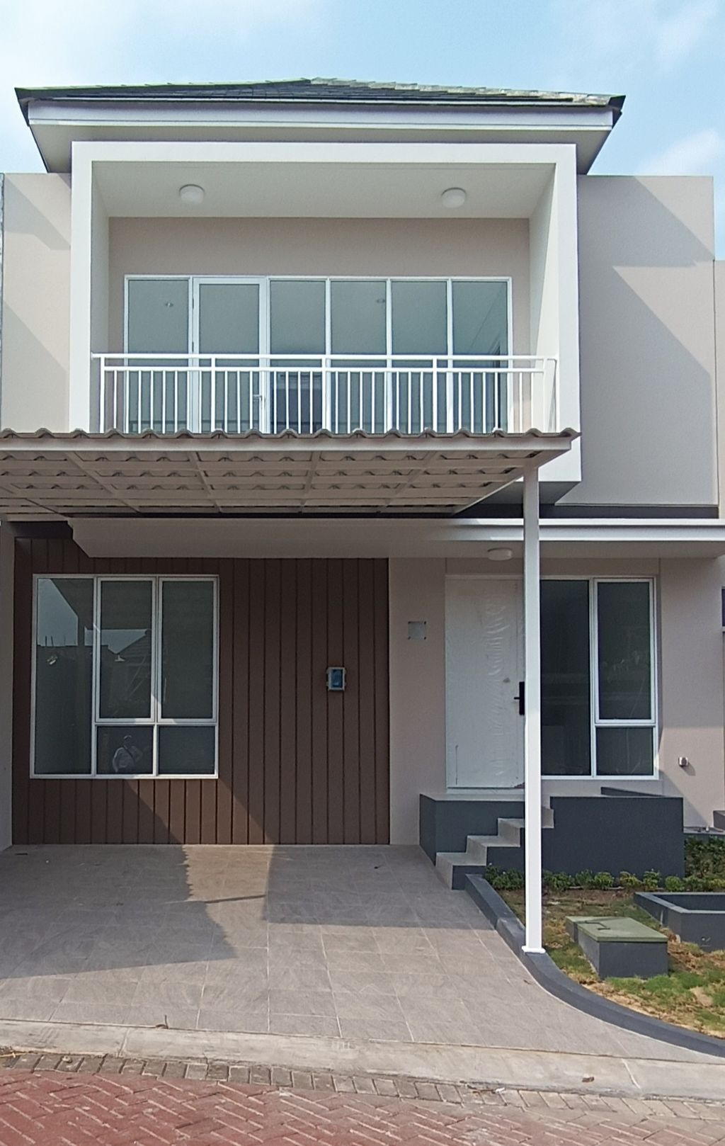 foto tampak rumah tipe PARAMOUNT VILLAGE perumahan PARAMOUNT VILLAGE SEMARANG
