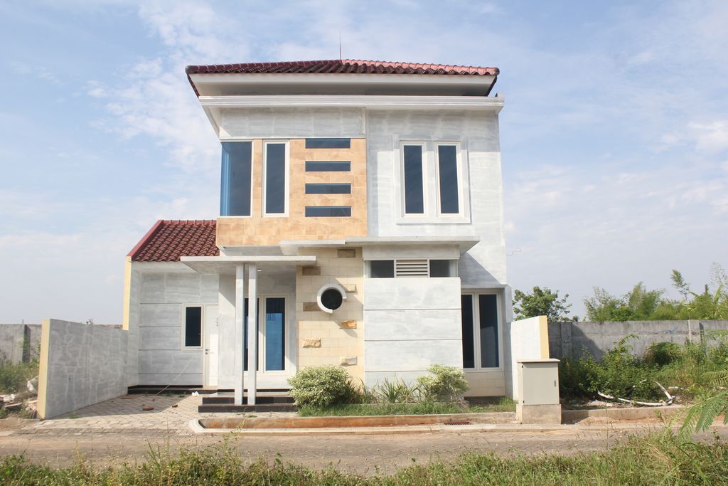 foto tampak rumah tipe 120 perumahan BUMI RENDENG BARU
