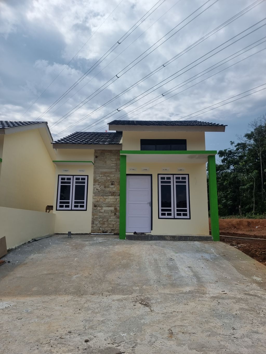 foto contoh rumah perumahan GRIYA BUKIT BERLIAN