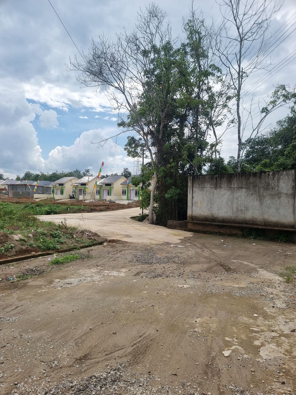 foto gerbang perumahan GRIYA BUKIT BERLIAN