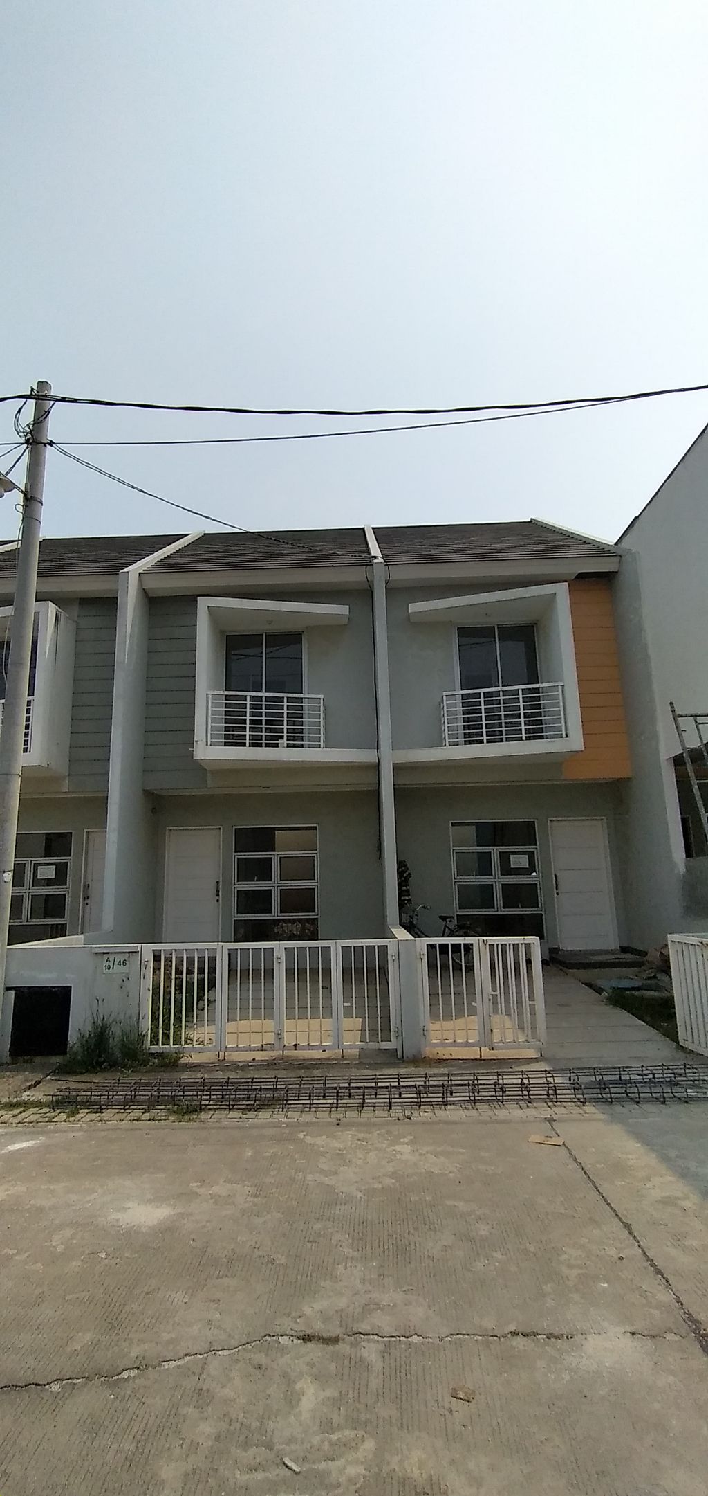 foto tampak rumah tipe 74-11 perumahan Dadap Residence