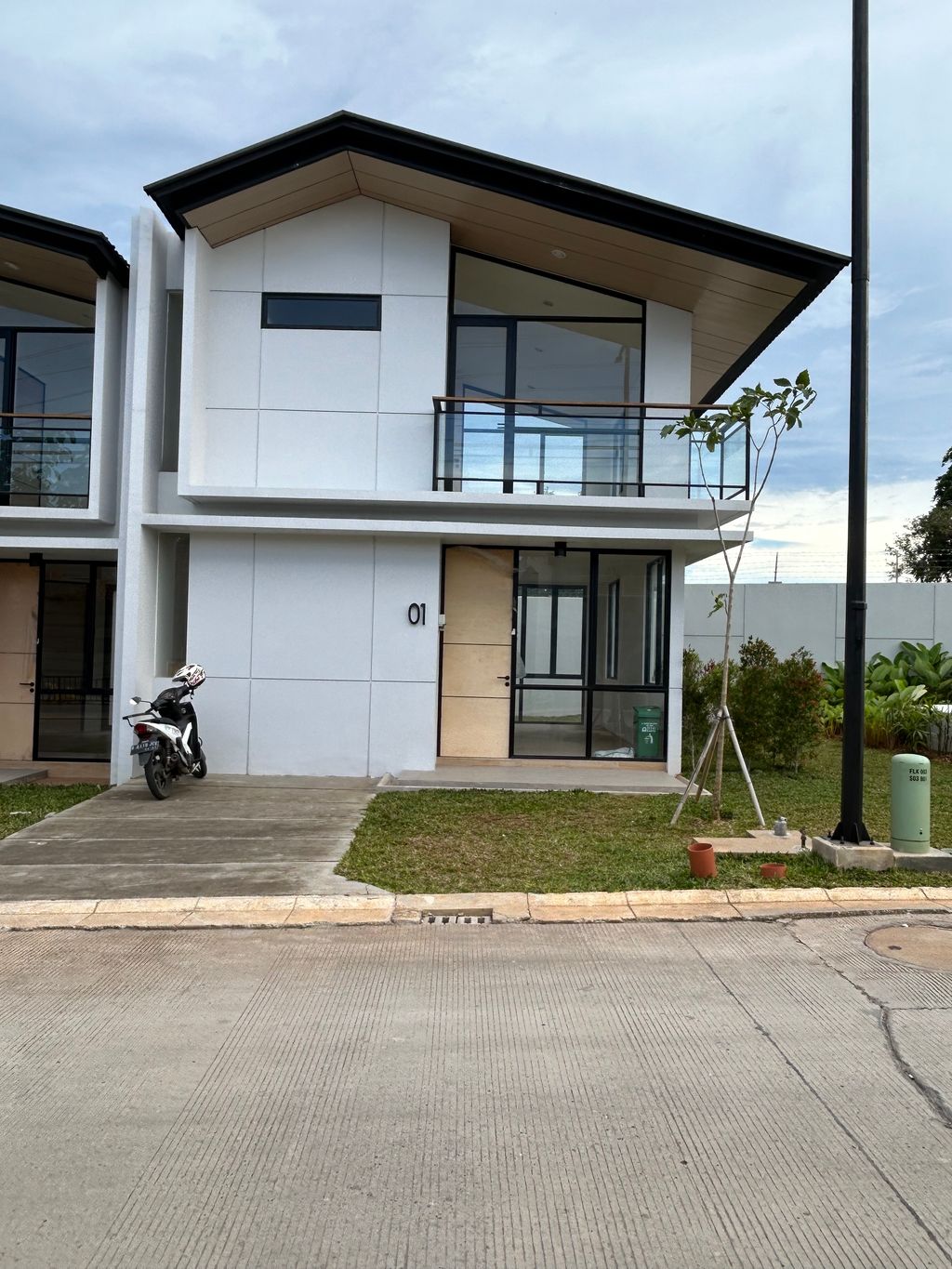 foto contoh rumah perumahan Cendana Icon