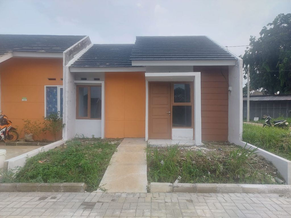 foto tampak rumah tipe 30/100 perumahan Gardenia 2 cileungsi