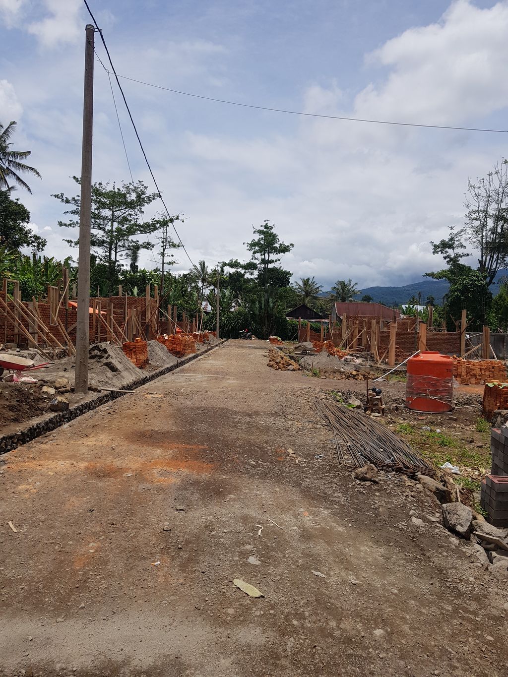 foto posisi tengah perumahan AZKA RESIDENCE