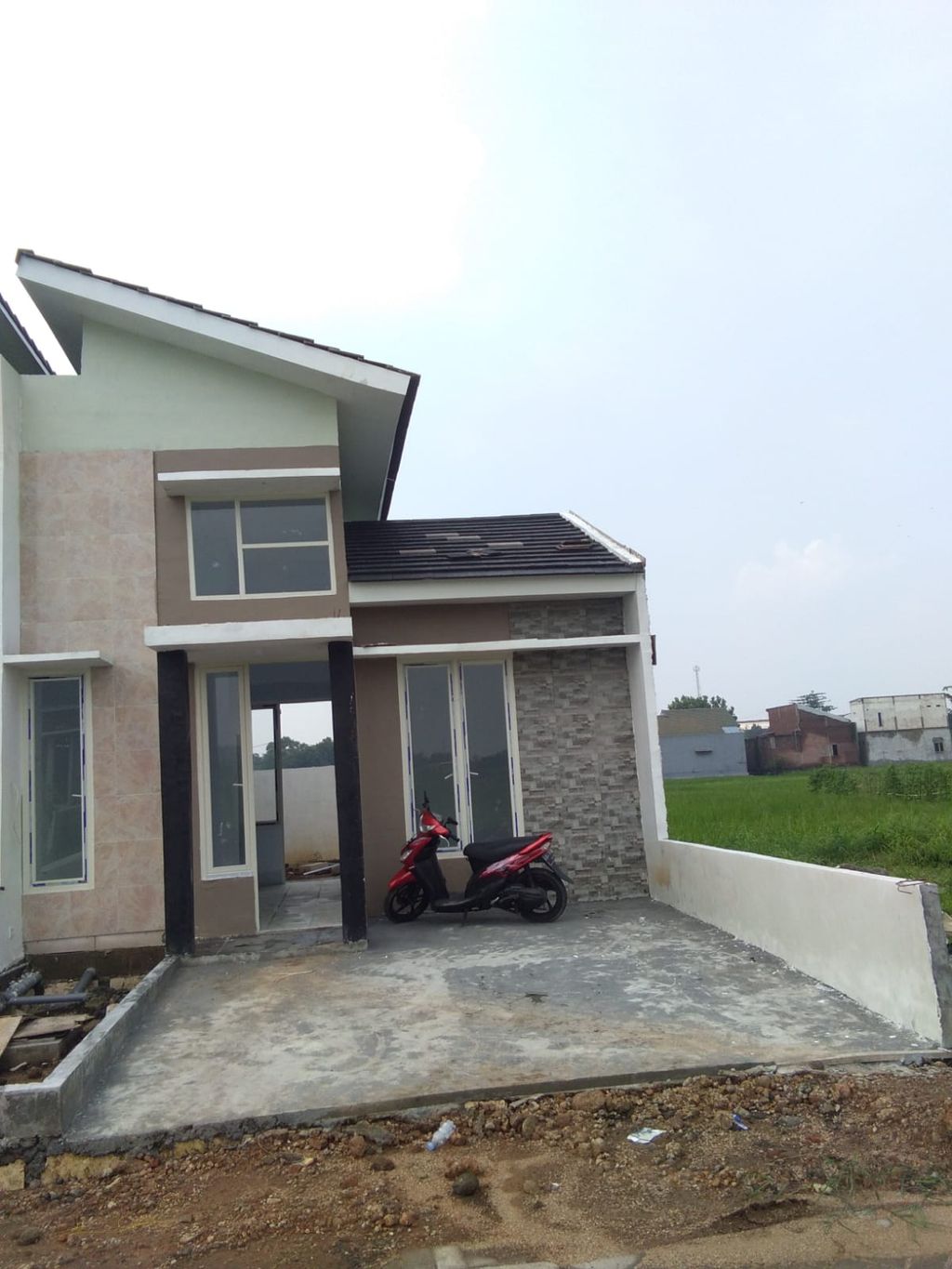 foto tampak rumah tipe 30/78 perumahan PRAMBON INDAH REGENCY