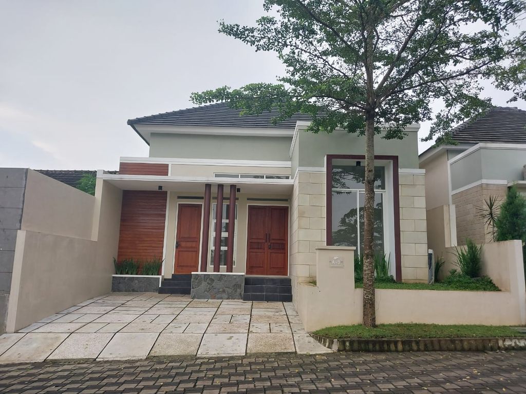 foto tampak rumah tipe ALLAMANDA 100 perumahan BUKIT INDAH PERMAI