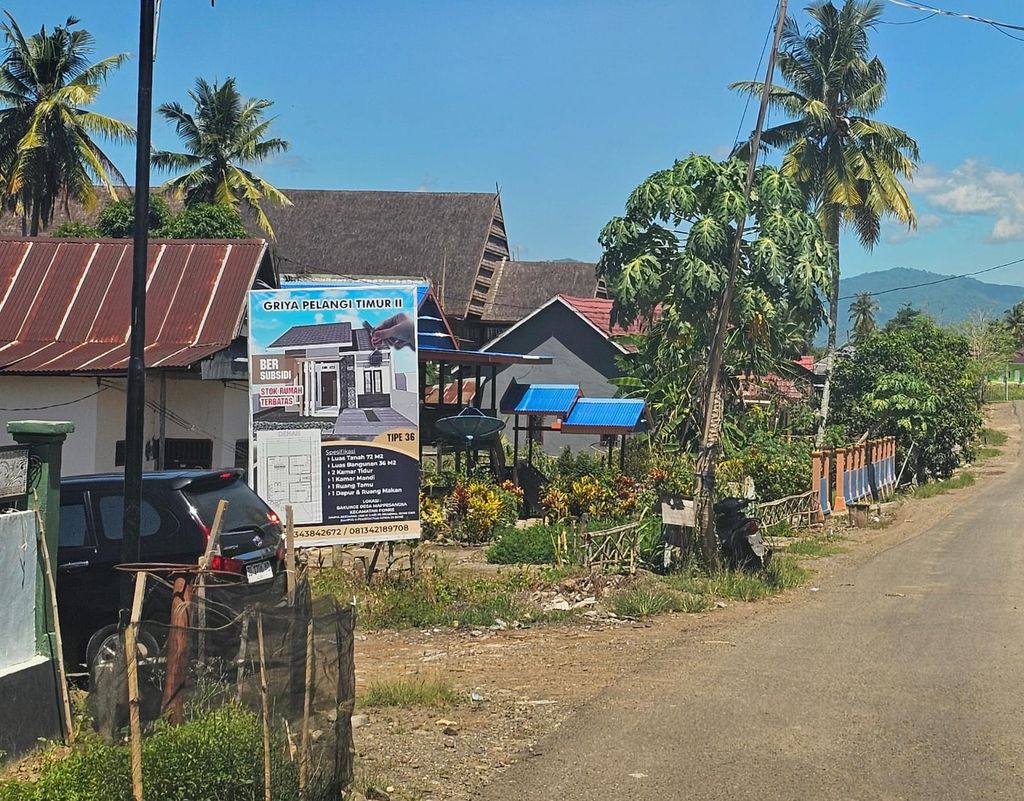 foto gerbang perumahan GRIYA PELANGI TIMUR 2