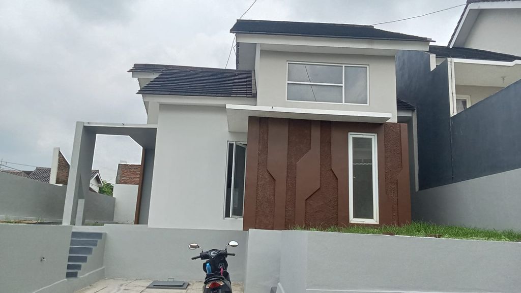 foto tampak rumah tipe 55 perumahan Perum. Griya Lestari Cluster Pesona Gardenia