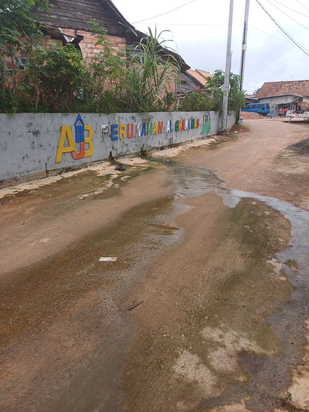 foto gerbang perumahan PERUMAHAN ALGHANAMAS Bb