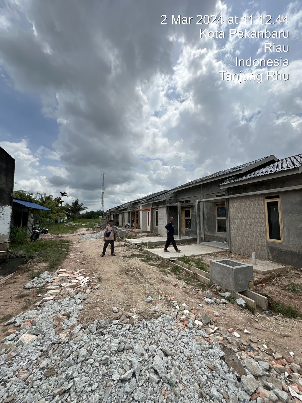 foto posisi tengah perumahan SINAR MUTIARA