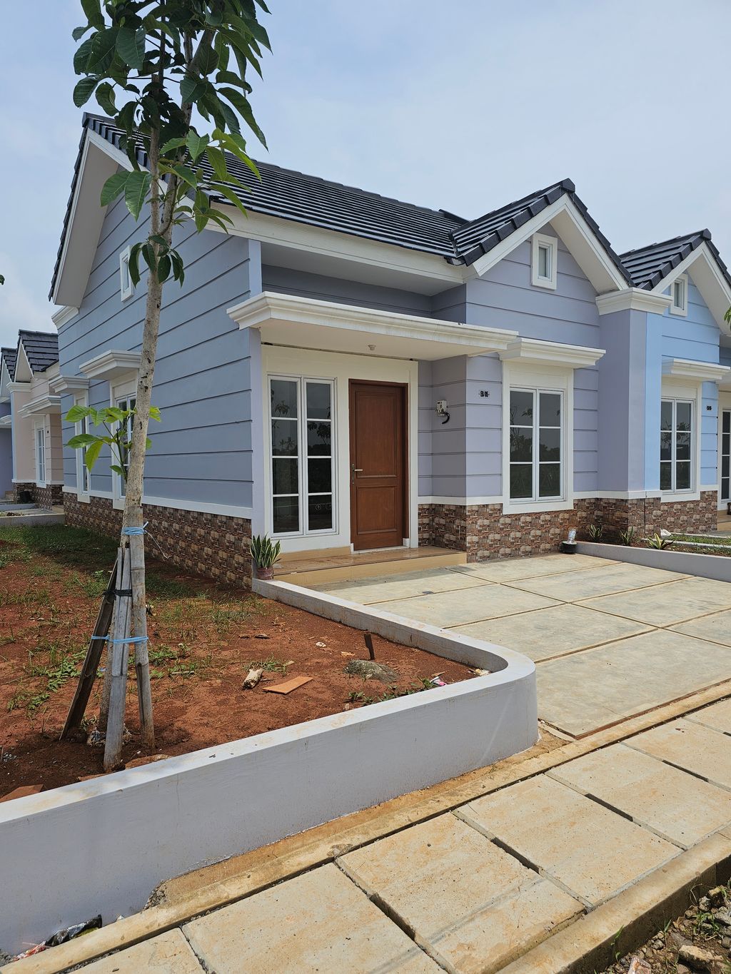 foto contoh rumah perumahan BRITANIA