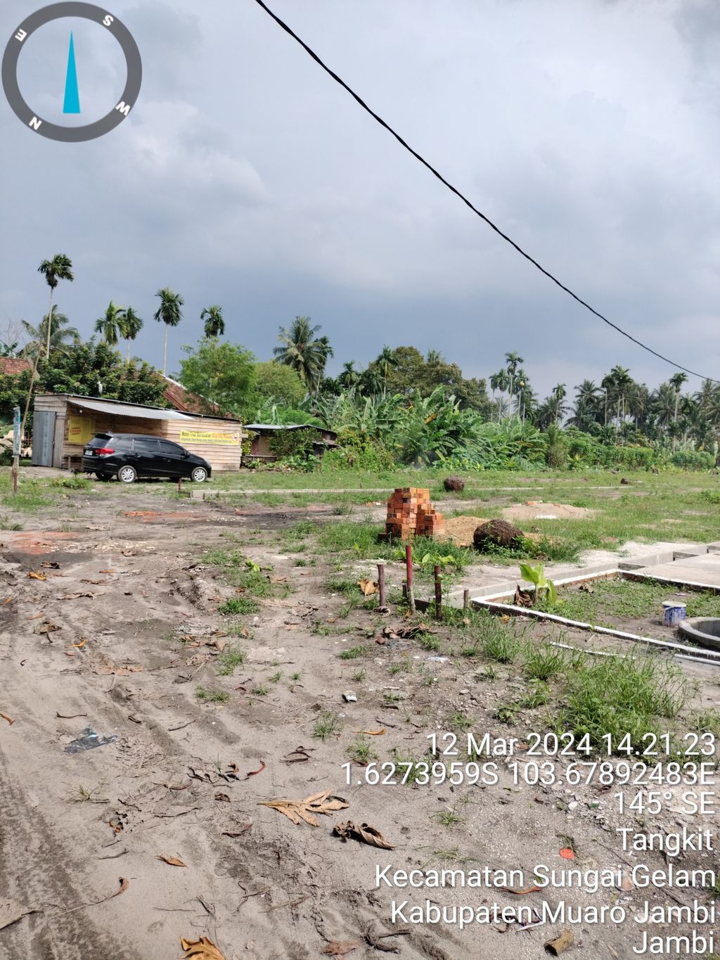 foto gerbang perumahan GRAHA LARASATI 5
