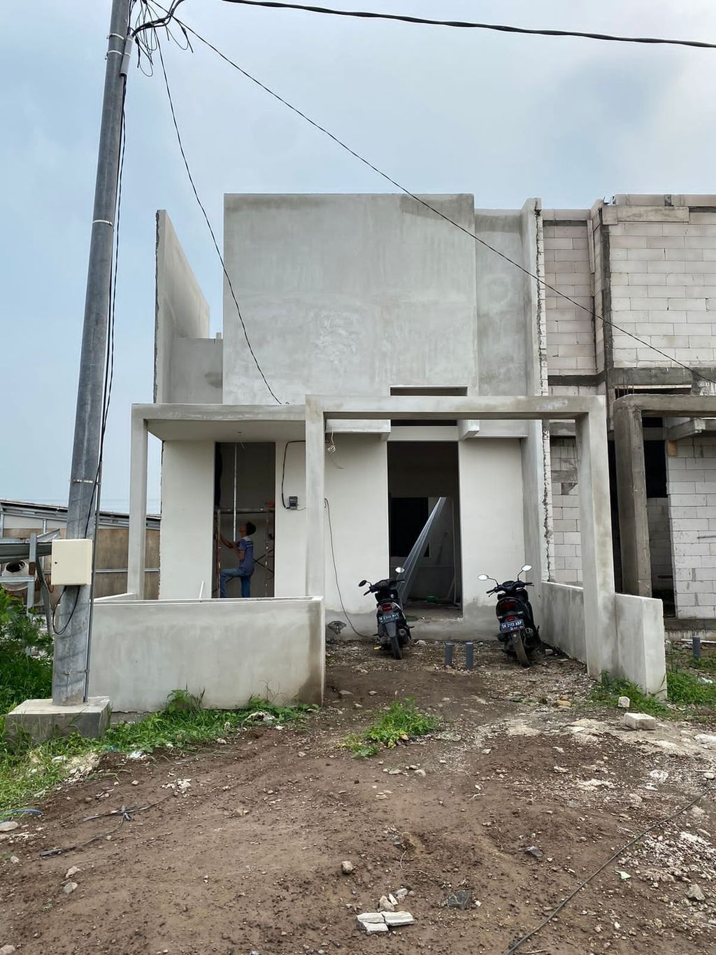 foto tampak rumah tipe ADELIA (AD) perumahan VICTORY LAND