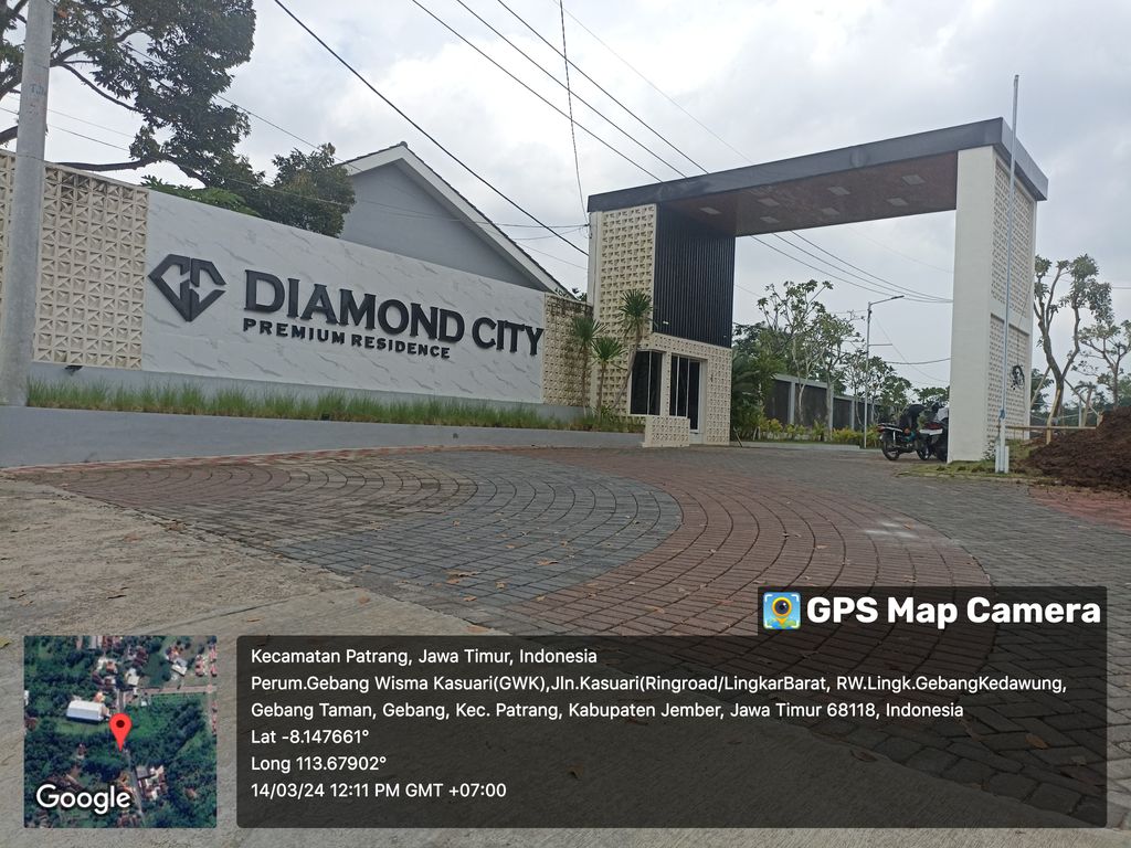 foto gerbang perumahan DIAMOND CITY 2